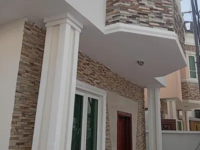 Spacious 4bedroom Duplex Wit BQ