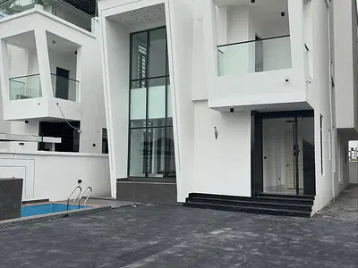 Modern 5-Bedroom Fully Detached Duplex