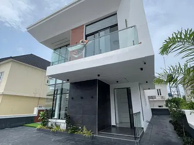 Exqusitely Newly Built 5 Bedroom Detached Duplex + BQ, Cinema and Pool