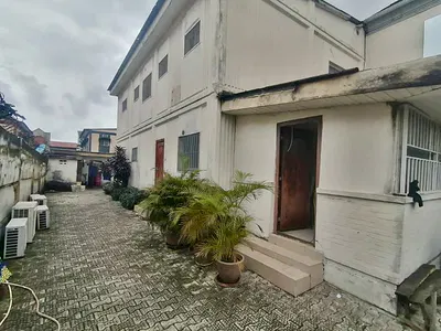 Prime and Exclusive Location + 2 Rooms
