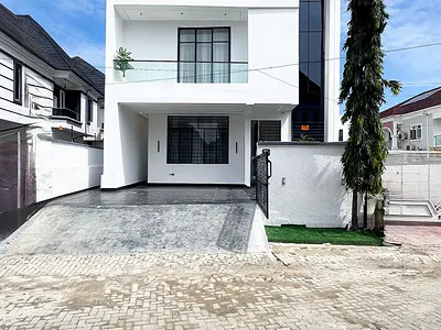 5bedroom Fully Detached Duplex with Cinema, BQ, Gym