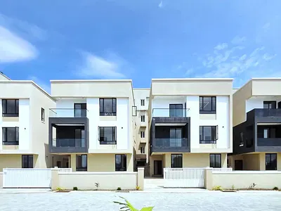 Executive 5-Bedroom Fully Detached Duplex with BQ