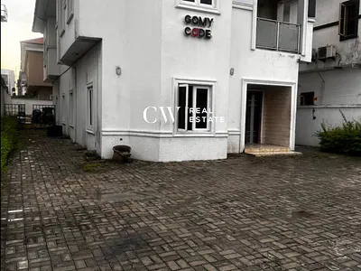 5 Bedroom Detached Duplex with BQ in Lekki