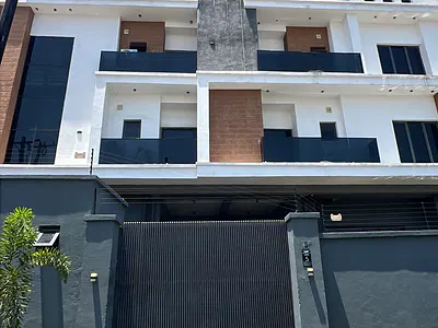 Fully Furnished 2 Bedroom Apartment