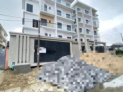 An Upscale 2 Bedroom Apartment