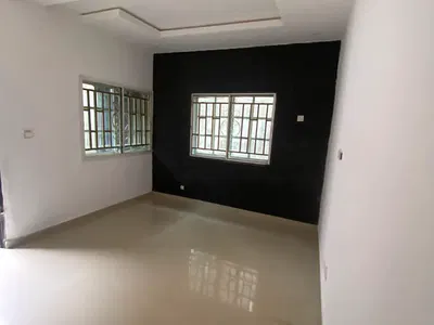 Spacious Sharp Room and Parlour