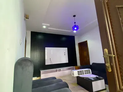 Sharp 2 Bedroom Flat