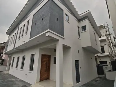 Luxury 3 Bedroom Terrace Duplex with a Modern Facilities