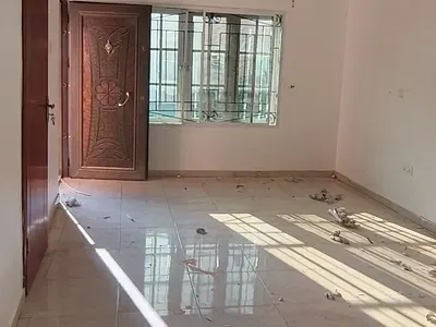 Room Upstairs Shared Apartment in Chevron