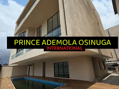New Waterfront 5 Bedroom Detached House + Swimming Pool+ BQ