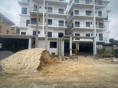 One Bedroom Unit Apartment with Pool