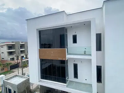 A Functional 4 Bedroom Terraced Duplex with Pool & BQ