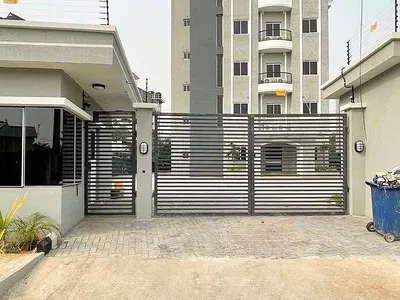 3 Bedroom Apartment with Spacious En-Suite Rooms