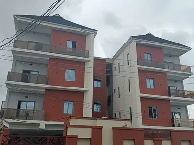 Luxuriously Finished 3bedroom Flat with a Room BQ