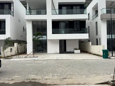5 Bedroom Detached Duplex with BQ