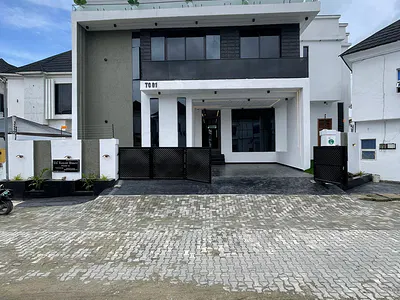 5 Bedroom Duplex