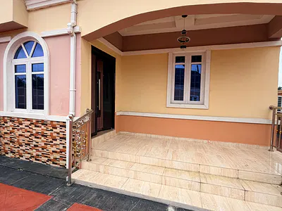 Fully Detached 3 Bedroom Bungalow with a Room and Parlour