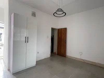 Very Spacious Room Self