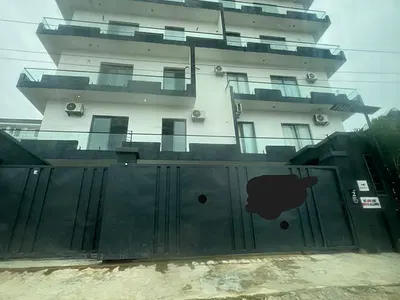Luxurious 2 Bedroom Apartment with Gym, Pool and Elevator