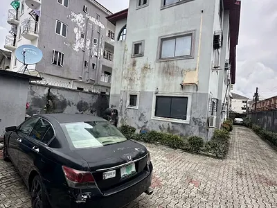 4 Units 3 Bedroom, 4 Bedroom Flat on 620SQM Corner Piece Plot