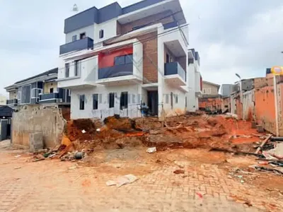5 Bedroom Fully Detached Duplex with Cinema and a Pool