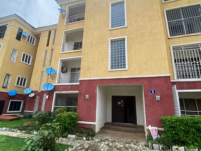Beautiful 2 Bedrooms Spacious and Serviced Apartment, Fitted Kitchen