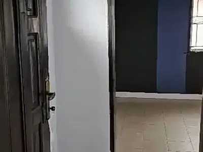 Upstairs Room Selfcon with Private Kitchen {video}