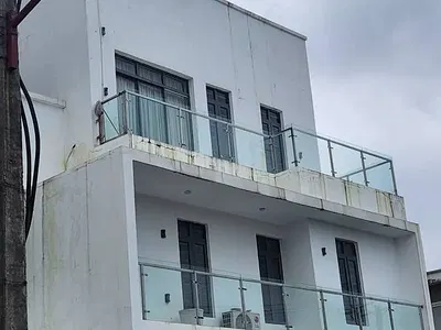 Contemporary 4bedroom Terrace House with 2BQS