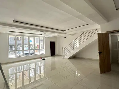 5 Bedroom Duplex