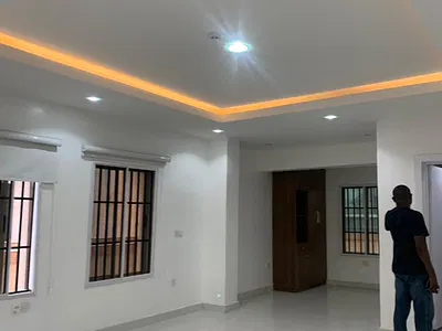 Luxury 2 Bedroom Penthouse with Swimming Pool, Gym & Elevator