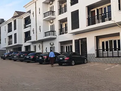 Superluxury Serviced 3bedroom Flat Comes with Ac & Central Generator