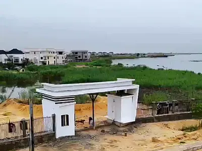 Appealing Commercial City