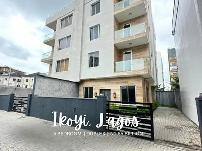 Massively Built Semi-Detached 5bedroom in Ikoyi Lagos