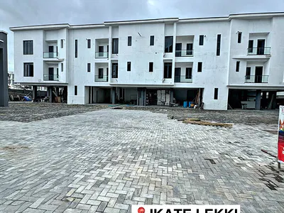 Modern 2 Bedroom Apartment