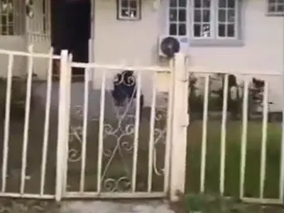 4 Bedrooms Flat