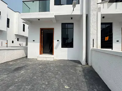 Luxury 4bedroom Terrace