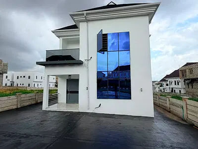 Fully Detached 4 Bedrooms Modern Duplex + an Attached BQ with Modern F