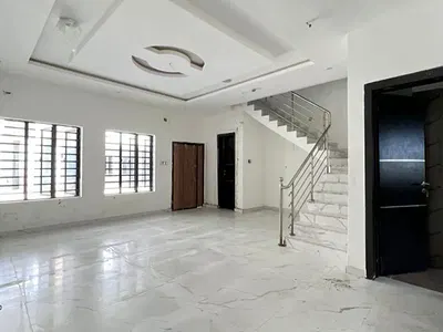 Distress 4 Bedroom Terrace Duplex