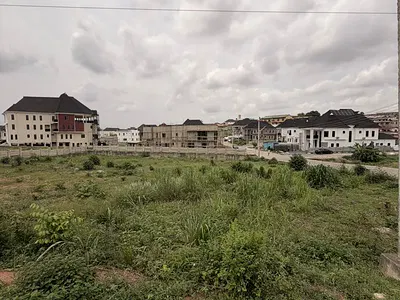 1, 600 SQM