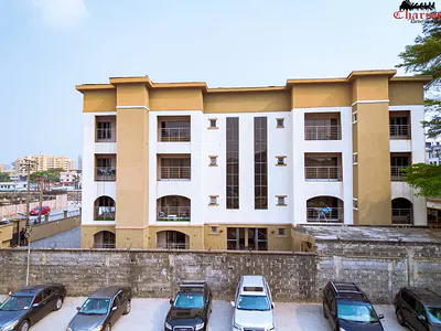 Massive 3 Bedroom Apartment
