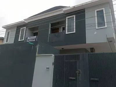 Newly Spacious 4 Bedrom Semi Duplex + Security Hse (4 Cars)