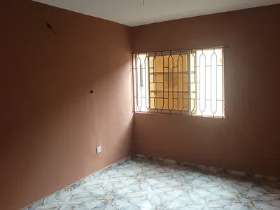 A Well Done 2 Bedroom Flat