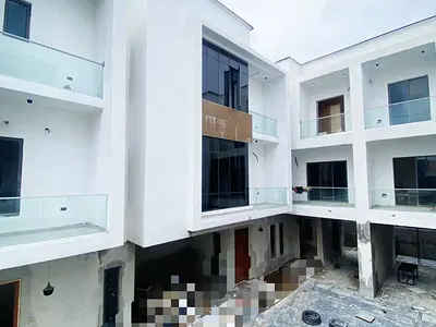 A Functional 4 Bedroom Terraced Duplex with Pool, BQ
