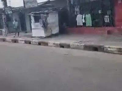 A Story Building @ Adelabu Street Surulere. Title: Land Certificate. K
