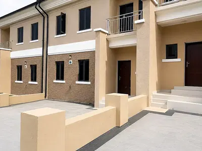 3 Bedroom S-Detached Duplex+bq