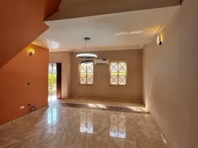 Luxury *4 Bedrooms Terrace Duplex*