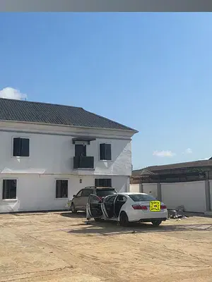 Modern Contemporary Architectural Design 6 Bedroom Fully Detached House