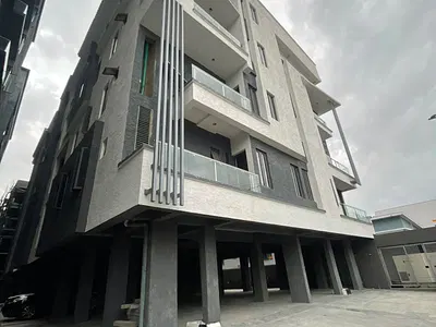 2 Bedroom Apartment with Pool, Gym and Elevator