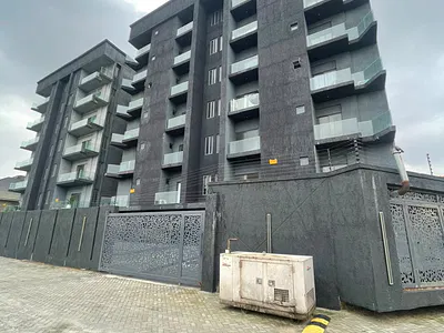 Furnished 2 Bedroom Apartment with Pool & Elevator