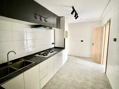 Clean Serviced 2 Bedroom Flat Upstairs
